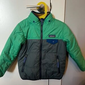 Patagonia Two-Tone Green and Gray Jacket 5T